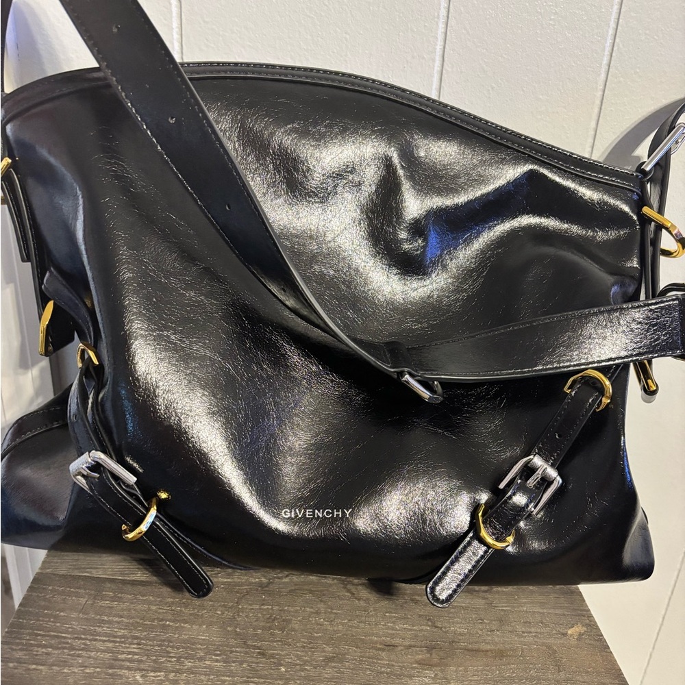 Amazing quality handbag.